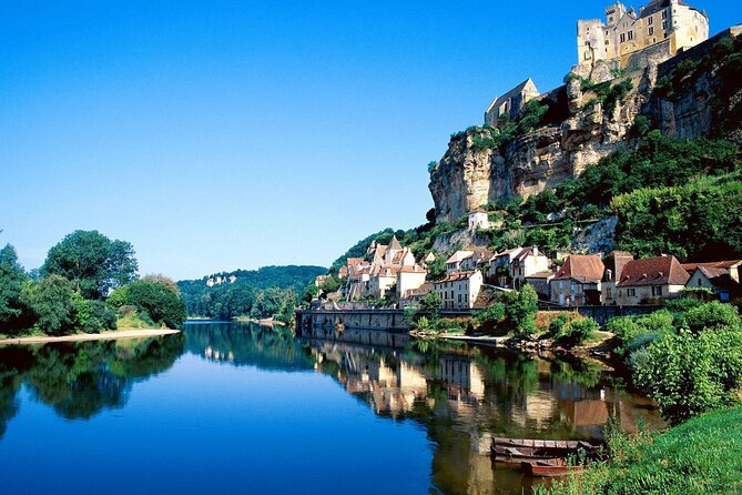 Private Tour to Beynac Castle and La Roque Gageac by EXPLOREO - Accessibility and Group Size