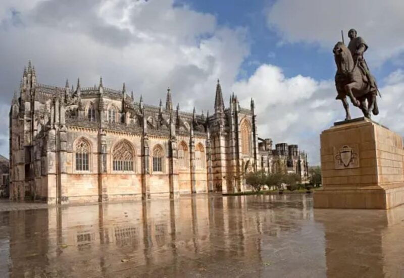 Private Tour to Fátima, Batalha, Nazaré, and Óbidos (10 hours) - In-Depth Review of the Private Tour to Fátima, Batalha, Nazaré, and Óbidos