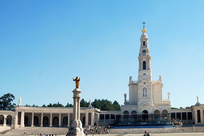 Private Tour to Fatima, Nazaré and Óbidos - Common Questions