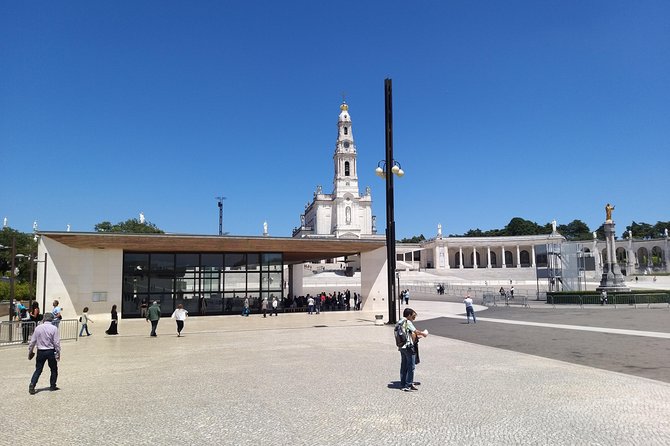 Private Tour to Fátima Sanctuary and the Little Shepherds Houses - Tour Overview