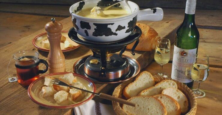 Private Tour to Gruyeres With Cheese and Chocolate Factory - Experience and Itinerary