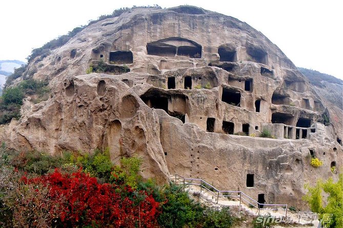 Private Tour to Guyaju Cave Dwellings and Longqing Gorge Ice Lanterns Festival - Pickup Details