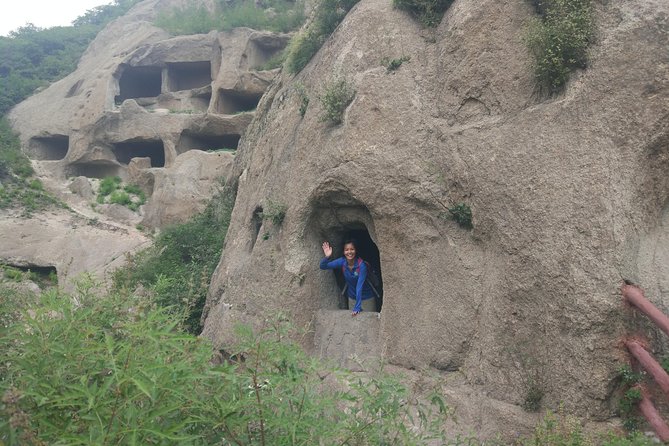 Private Tour to Guyaju Cave Dwellings and Longqing Gorge Ice Lanterns Festival - Cancellation Policy