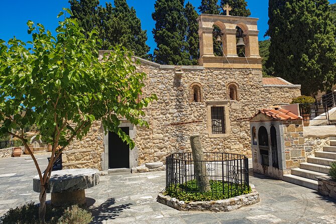 Private Tour to Knossos Palace and Lassithi Plateau From Elounda - Pickup Details