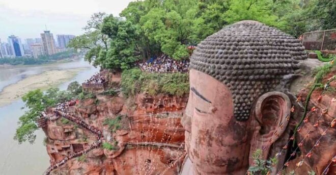 Private Tour to Leshan Giant Buddha & Huanglongxi Old Town - Description