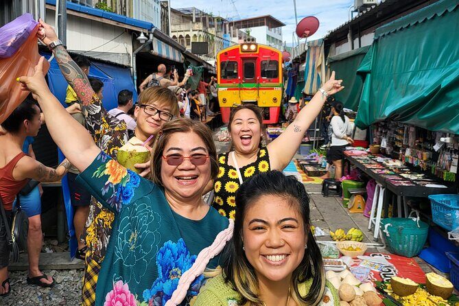 Private Tour to Maeklong Railway Market and Floating Market - Discovering Bangkok’s Market Wonders: A Review of the Private Maeklong & Floating Market Tour