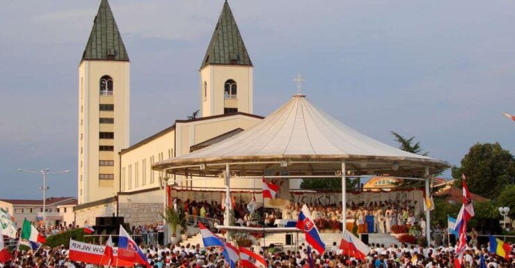 Private Tour to MeđUgorje Visiting Apparition Hill - Highlights
