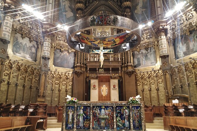 Private Tour to Montserrat With a Specialized Local Guide - Pricing and Booking