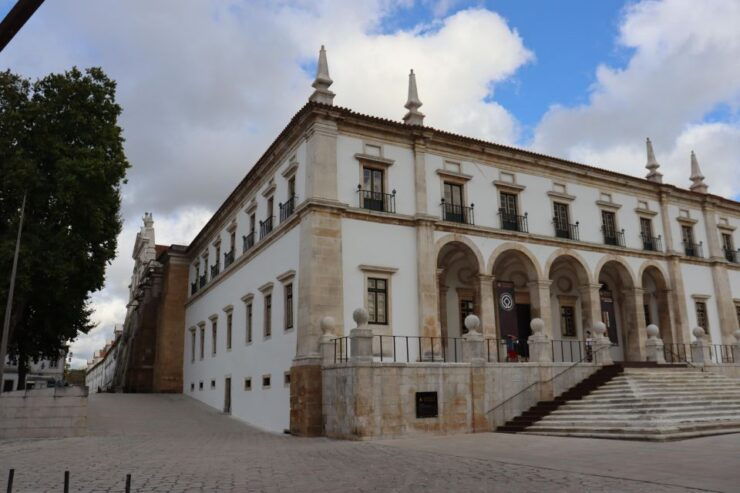 Private Tour to Nazaré & Alcobaça, Giant Waves and Monastery - Itinerary