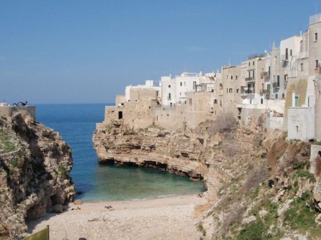 Private Tour to Ostuni, Alberobello, Locorotondo & Winery - Booking
