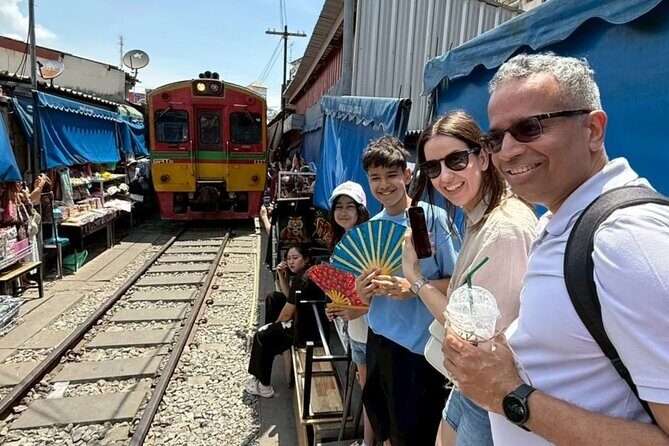 Private tour to Railway Market and Floating Market - Who Should Consider This Tour?