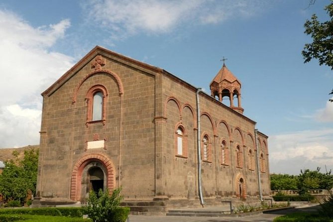 Private Tour to Saghmosavank, Karmravor, Oshakan, Hovhannavank - Important Reminders