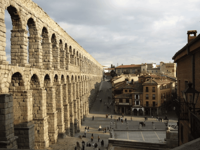Private Tour to Segovia With Hotel Pick-Up From Madrid - Common Questions