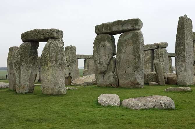 Private Tour to Stonehenge and Highclere Castle (Downton Abbey) - Pickup and Logistics