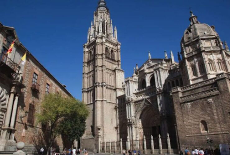 Private Tour to Toledo With Hotel Pick-Up - Multilingual Hosts and Pick-Up Details