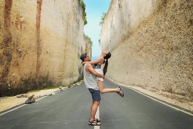 Private Tour Uluwatu Temple and Kecak Sunset Dance - Detailed Breakdown of the Itinerary