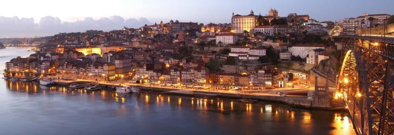 Private Tour-Unique Sunset,Wine tasting,FadoShow+Full Dinner - Exploring Porto by Night—What to Expect