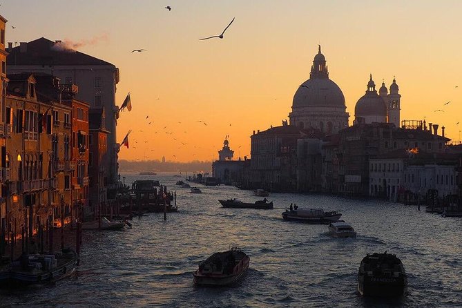 Private Tour: Venice Grand Canal Evening Boat Tour - Highlights and Sights