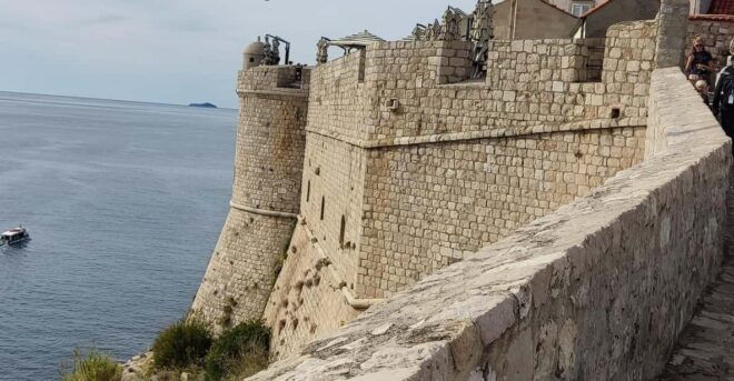 PRIVATE TOUR-Walls: Exploring Defensive Strategy and Stories - Itinerary and Route Details