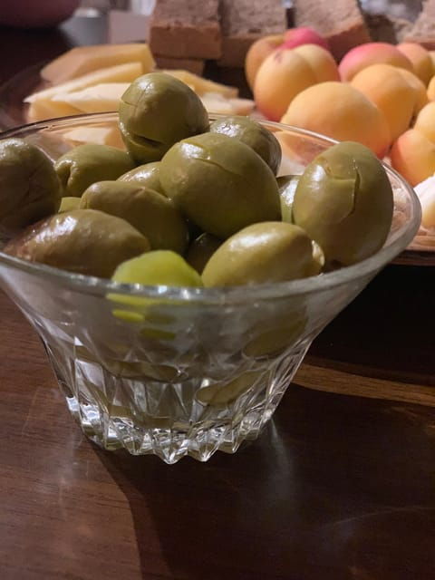 Private Tour: Wine and Tapas, Experience Real Mallorca - Wine Tasting and Presentation
