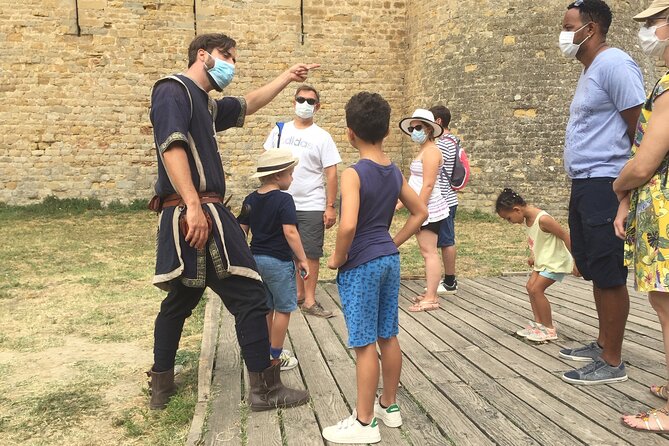 Private Tour With a Knight - Meeting and Pickup Details