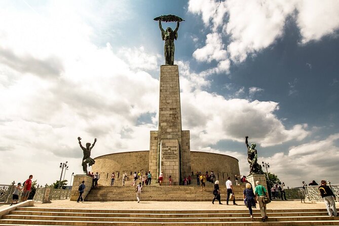 Private Tour With Cafe Stop on E-Scooter Including Citadel & Fishermans Bastion - Reviews Summary