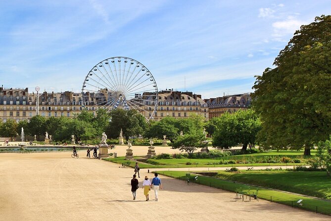 Private Tour With Guide to Midnight in Paris Movie Locations - Explore the Iconic Parisian Film Settings