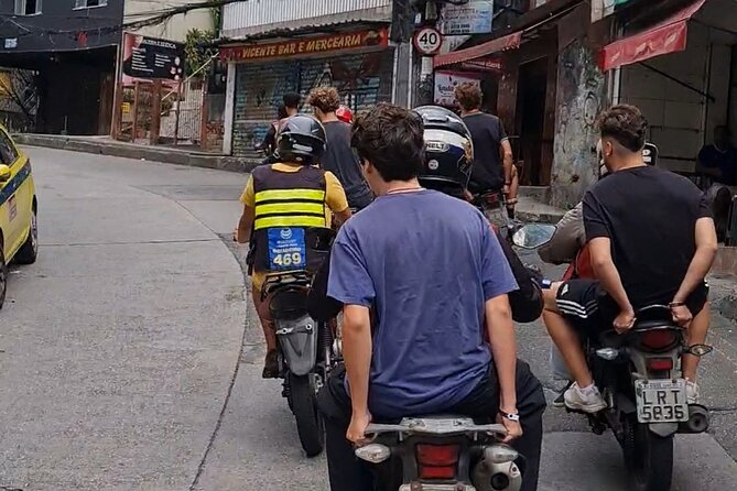 Private Tour With Local Guide to Favela Da Rocinha - Local Guide Expertise