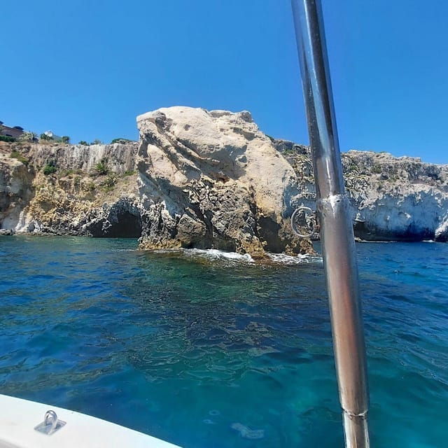 Private tour with seafood products and full beverage. - Exploring Sicily: A Private Seafood and Sea Caves Tour in Syracuse