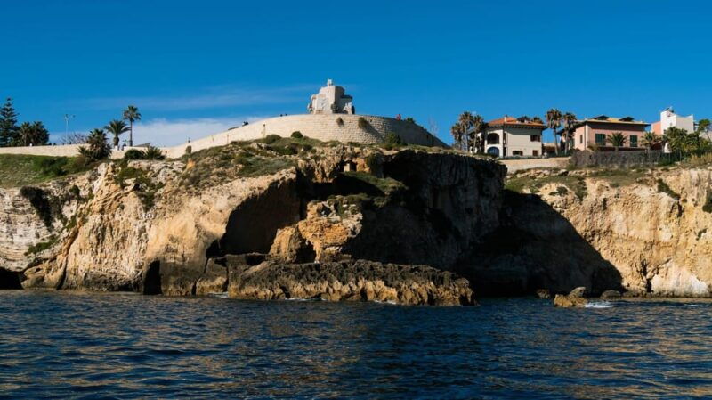 Private tour with seafood products and full beverage. - The Experience in Detail
