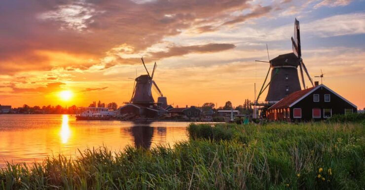 Private Tour Zaanse Schans Windmills, Volendam & Marken - Good To Know