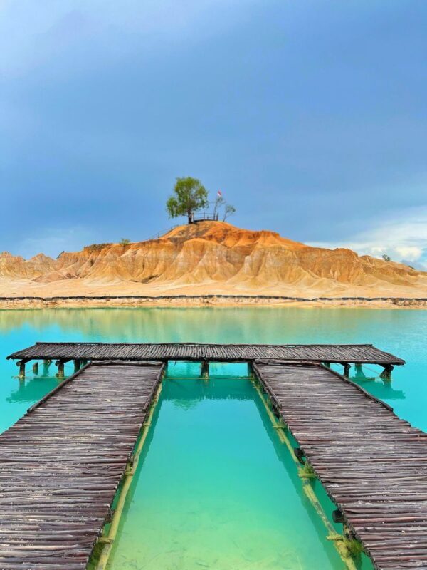 Private Tours Bintan Desert & Blue Lake - At a glance