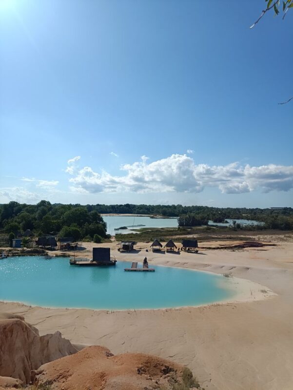 Private Tours Bintan Desert & Blue Lake - The drive and the main visit