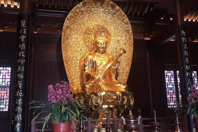 Private Tour:Shanghai Museum, Yu Garden, the BundDinner in Oriental Pearl Tower - Museum Exploration