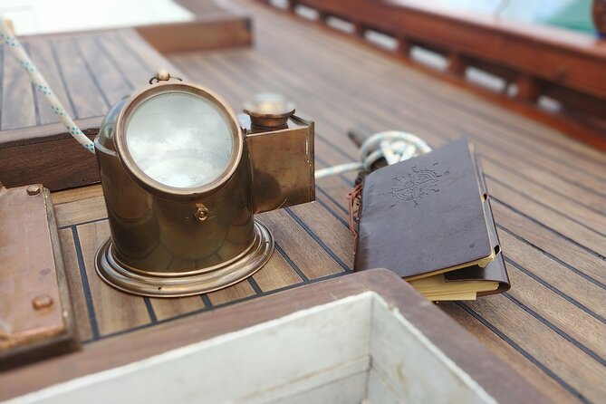 Private Traditional Sailboat Tour With Lunch in Numana - Features and Amenities of the Sailboat
