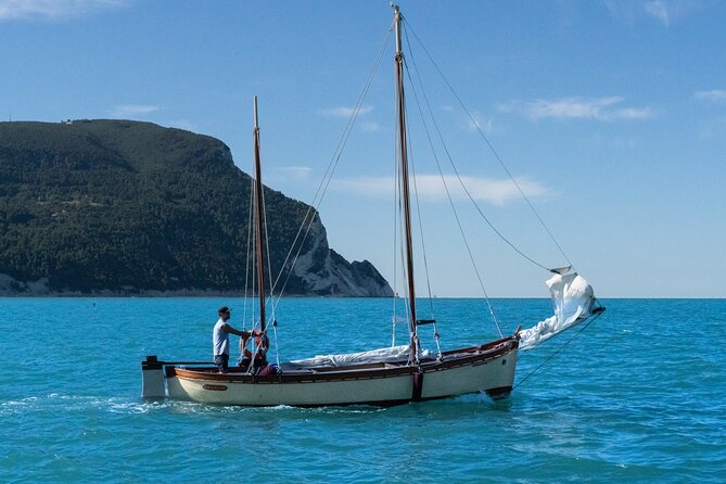 Private Traditional Sailboat Tour With Lunch in Numana - Common Questions