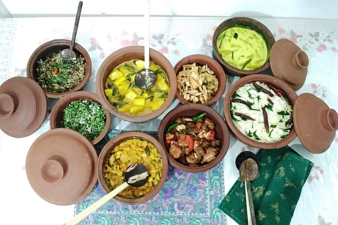 Private Traditional Sri Lankan Cooking Class in Kandy With Hotel Transfers - Local Cooks Village Home