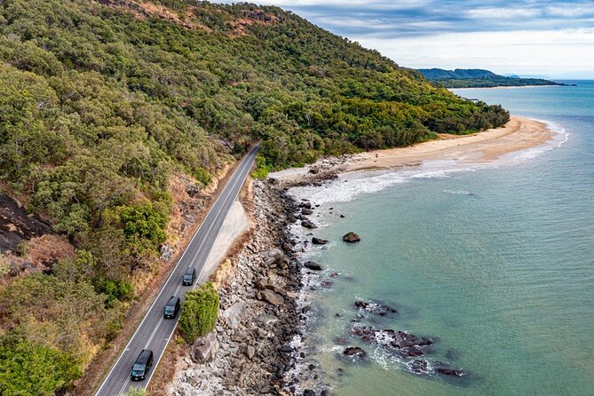 Private Transfer 4 to 6 People Cairns and Port Douglas (One Way) - Scenic Drive Experience