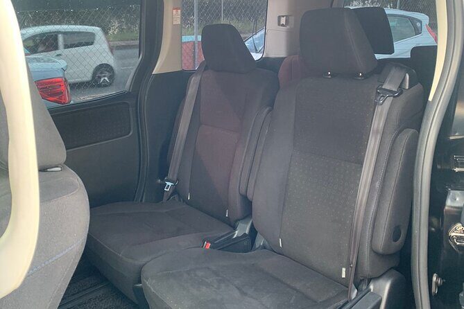 Private Transfer anywhere in Jamaica for up to 5 people - The Vehicle and Amenities