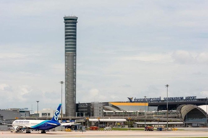 Private Transfer : Bangkok Hotel to Bangkok Airport Departure (SHA Plus) - Meeting and Pickup