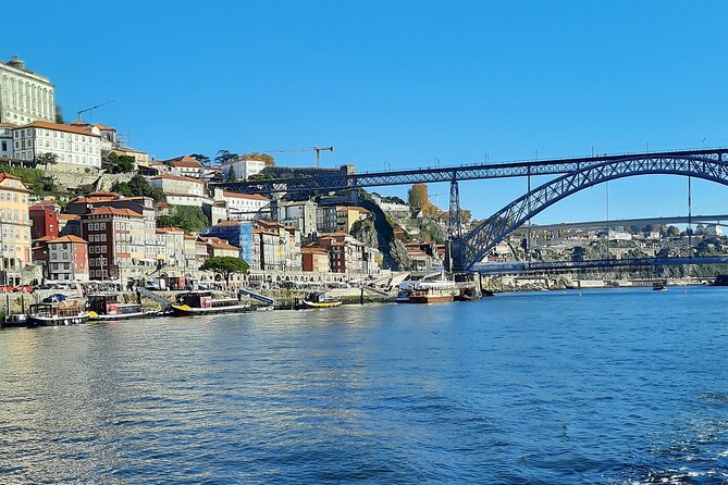 Private Transfer Between Oporto and the Airport - The Sum Up