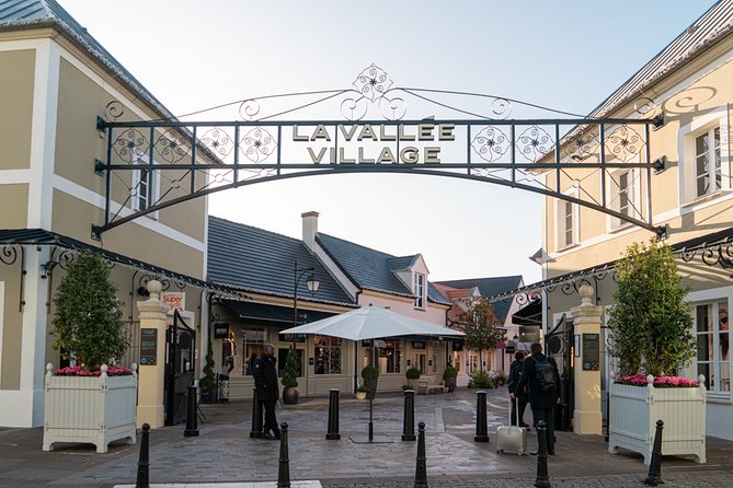 Private Transfer Between Paris - La Vallee Village in Luxury Van - Drop-off Points