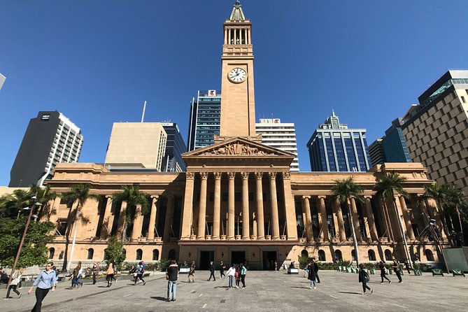 Private Transfer: Brisbane Airport BNE to Brisbane in Business Car - Assistance and Support