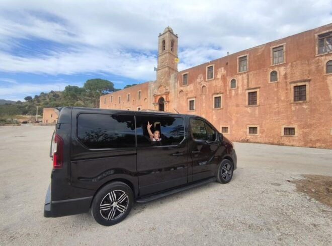 Private Transfer Chania: Minivan Transport in Creta - Includes