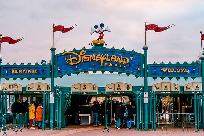 Private Transfer: Disneyland to Paris Airport ORY in Car/Van - Selecting Date and Travelers