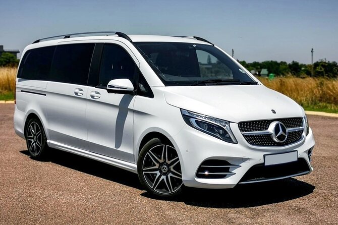 Private Transfer: Dubai to Abu Dhabi Airport AUH in Luxury Van - Private Luxury Van Transfer