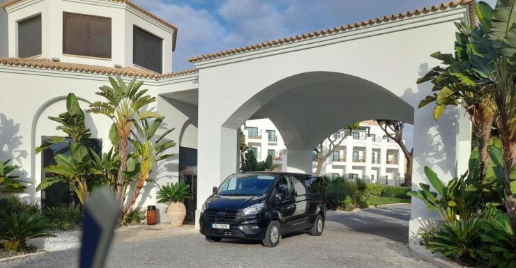 Private Transfer From Algarve To Lisbon By Minibus - Service Details