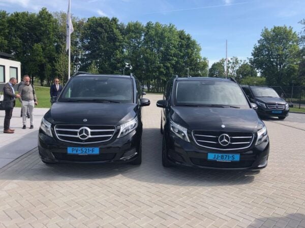 Private Transfer From AMS Schiphol Airport to AMSterdam - Quick and Efficient Transfer Duration