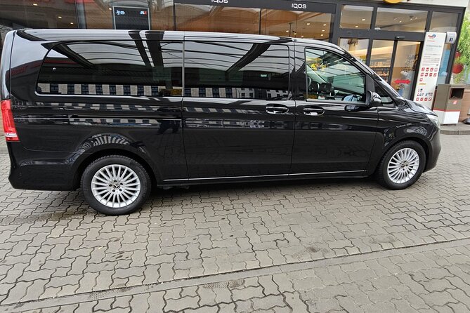 Private Transfer From Amsterdam Airport to Amsterdam Hotels - Meeting and Pickup Details