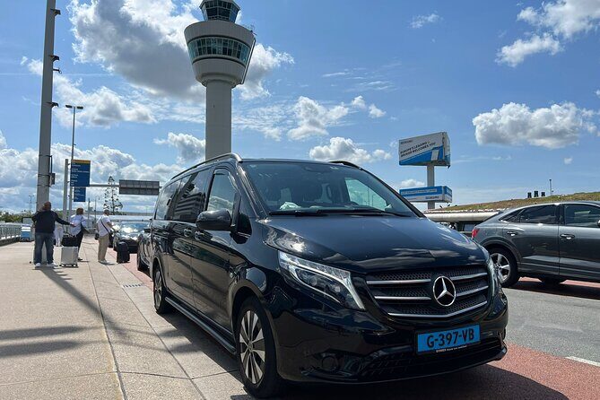 Private Transfer from Amsterdam Schiphol Airport to Amsterdam - The Experience from a Traveler’s Perspective